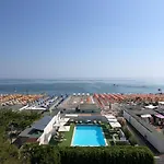 Color Miami Family Hotel 4*