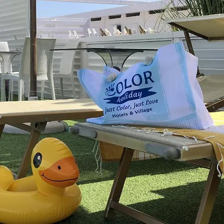 Hotel Color Miami Family 4*