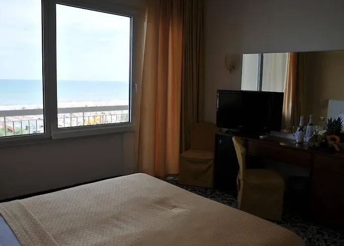 Color Miami Family Hotel